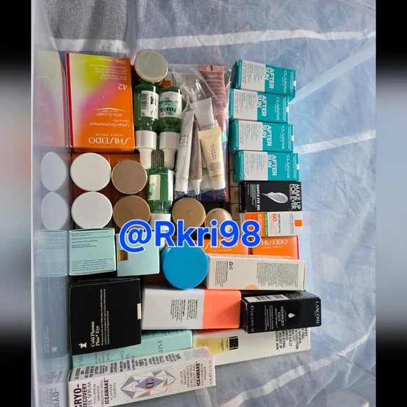 ✨️Mystery Sample Box✨️ - Picture 3 of 4